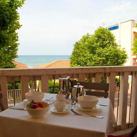 Bed & Breakfast Viale Italia 22