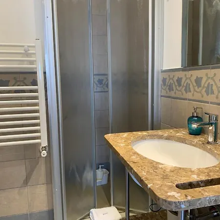 Bed & Breakfast Viale Italia 22 *