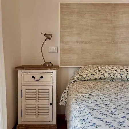 Bed & Breakfast Viale Italia 22 Follonica