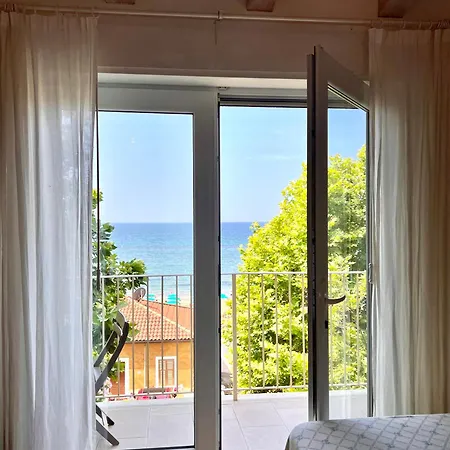 Viale Italia 22 Bed & Breakfast