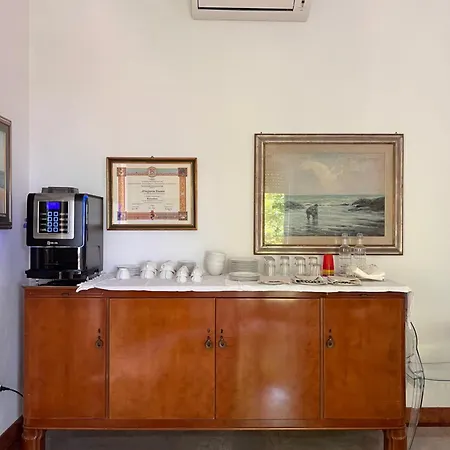 Viale Italia 22 Bed & Breakfast 4*