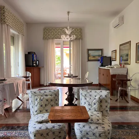 Viale Italia 22