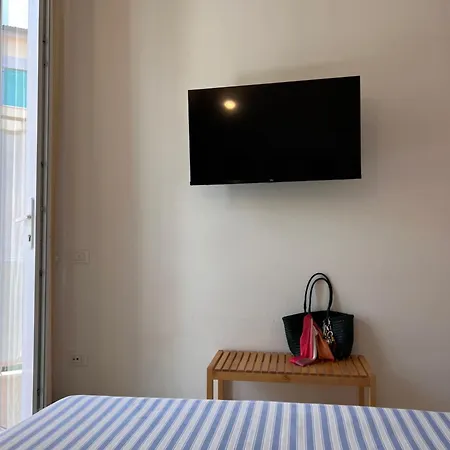 Bed & Breakfast Viale Italia 22 Follonica