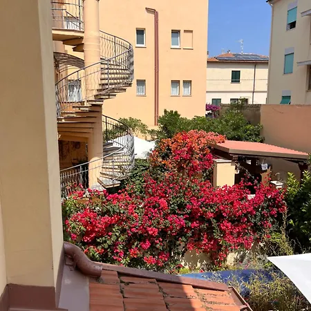 فندق مبيت وإفطار Viale Italia 22 فولّونيكا